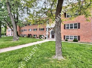 525 N Highview Ave #G7, Addison, IL 60101