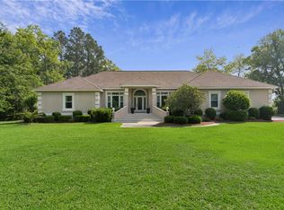 354 Oak Grove Island Dr, Brunswick, GA 31523