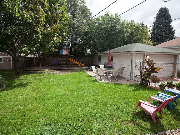 3rd image of 7411 Queen Ave S