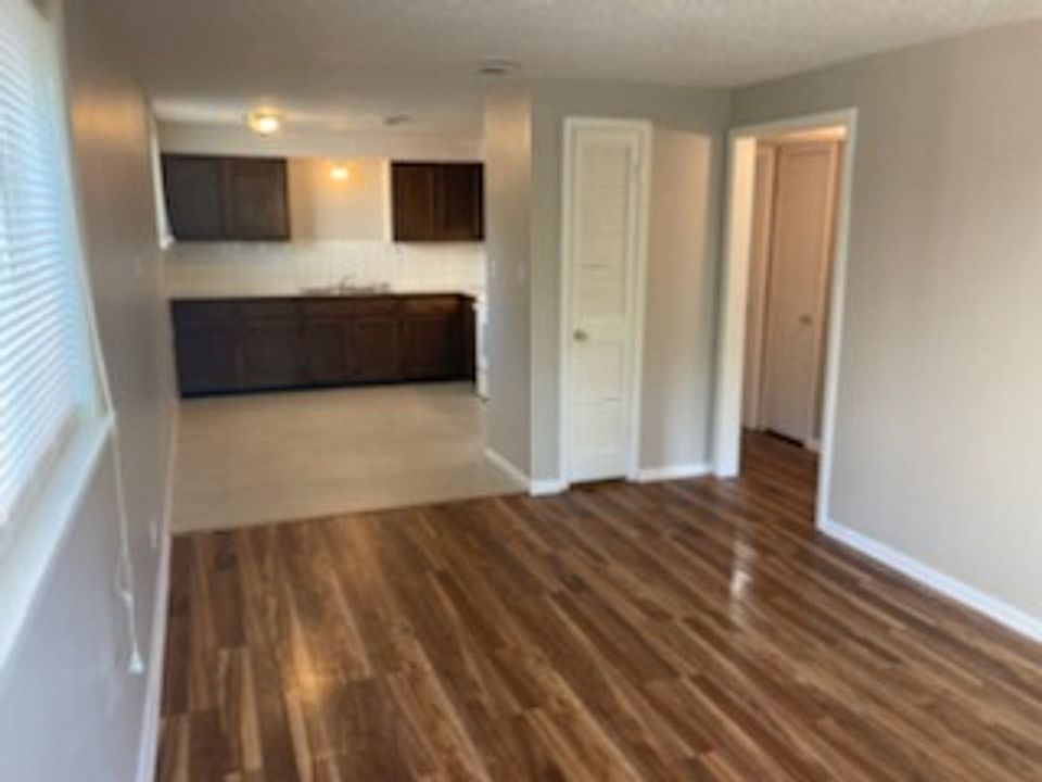 900 S 2nd St Apartment Rentals Versailles, MO Zillow