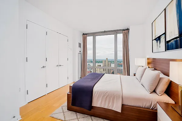 Sold by HighRiseNY | media 1