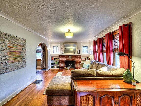5th image of 5721 E 10th St