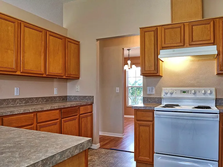 1392 Willow Wind Dr — Photo 6