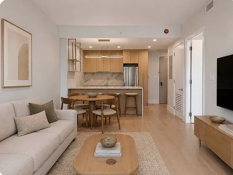960 Franklin Ave #255 — Photo 11