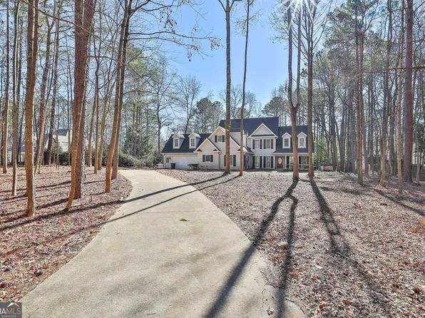 114 Oak Ridge Dr, Sharpsburg, GA 30277