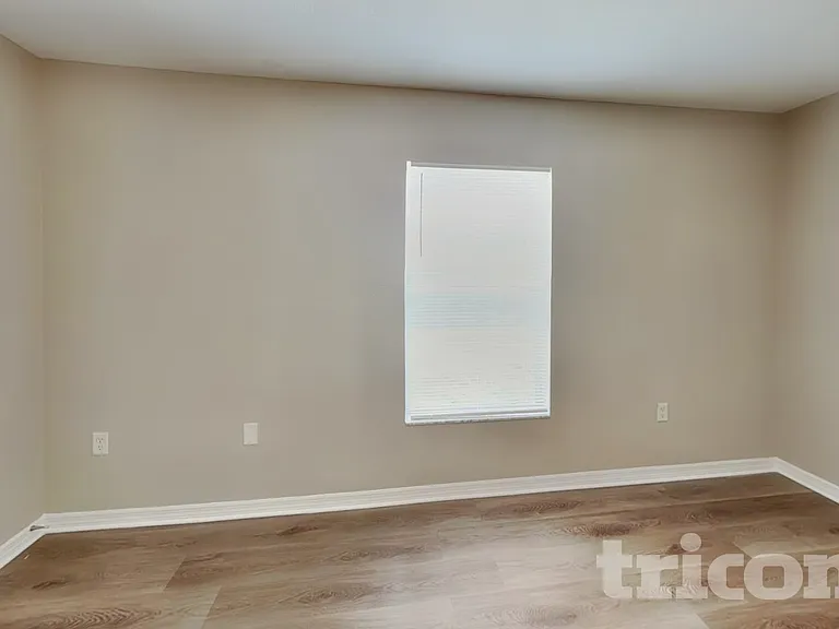 8 Matricaria Ct — Photo 16