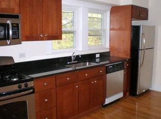 25 Crosby Rd #1RK, Chestnut Hill, MA 02467