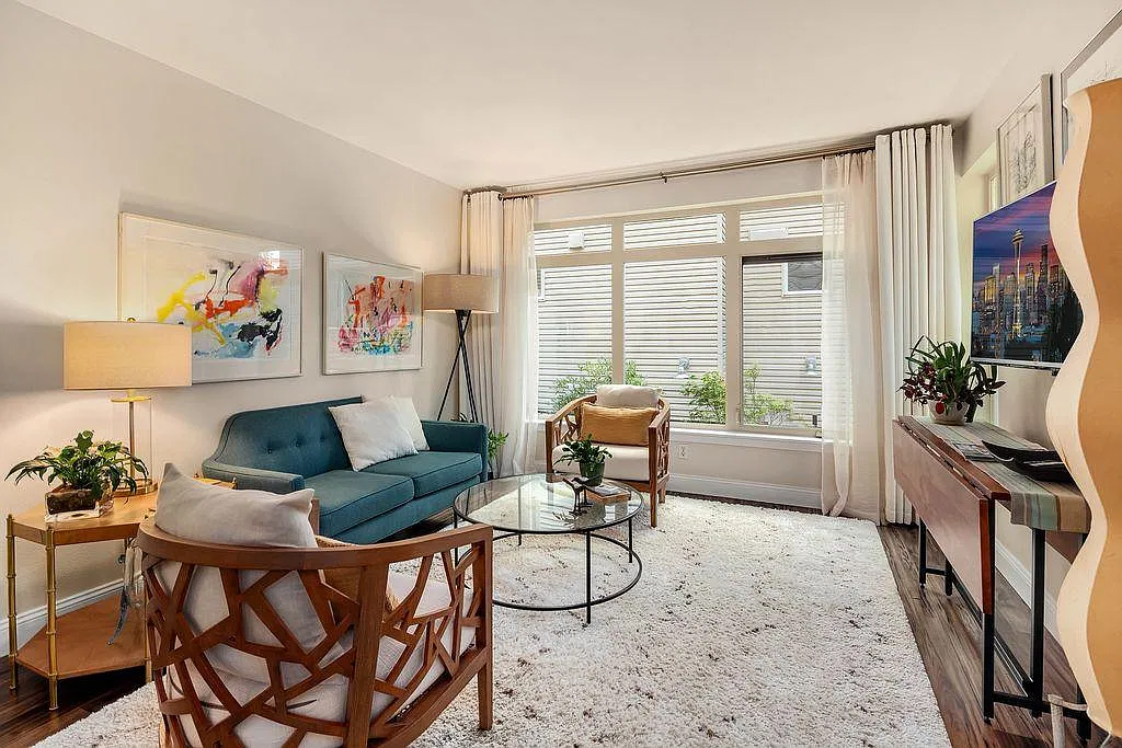 1610 Belmont Ave — Photo 4
