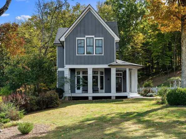 5240 Jenkins Rd, Santa Fe, TN 38482