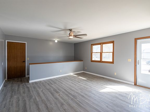4th image of 205 Oldweiler Dr