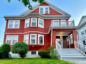 8 Owencroft Rd, Dorchester Center, MA