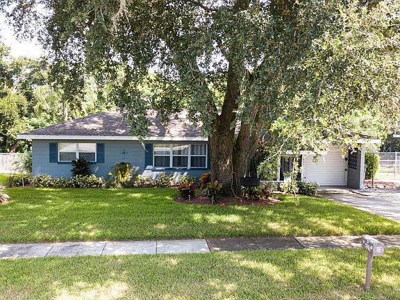 3rd image of 635 Lorraine Cir
