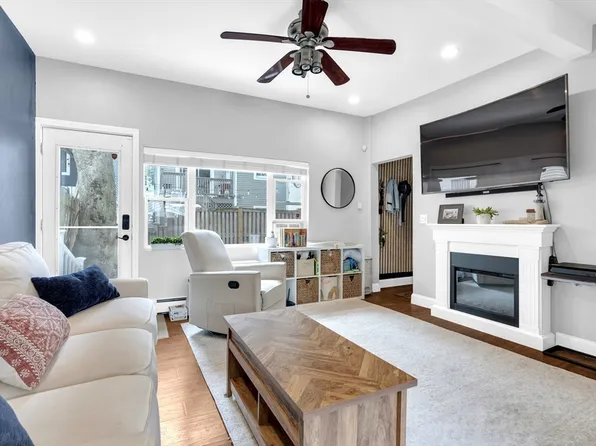 269 Bolton St #1, South Boston, MA 02127