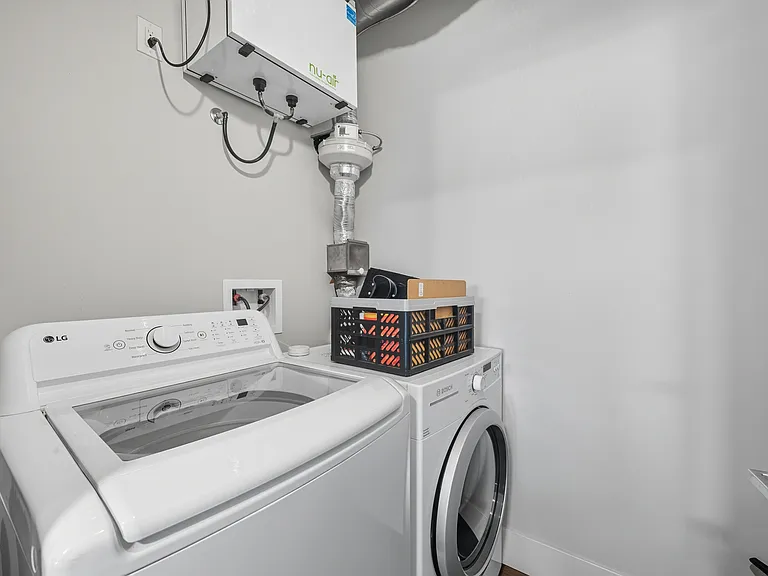 15 Kings Wharf Pl #501 — Photo 7