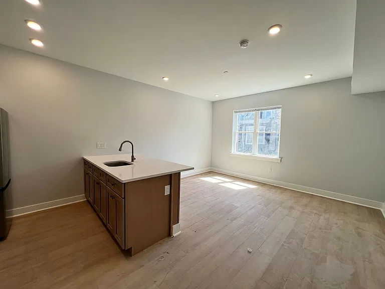 4140 W Girard Ave — Photo 21