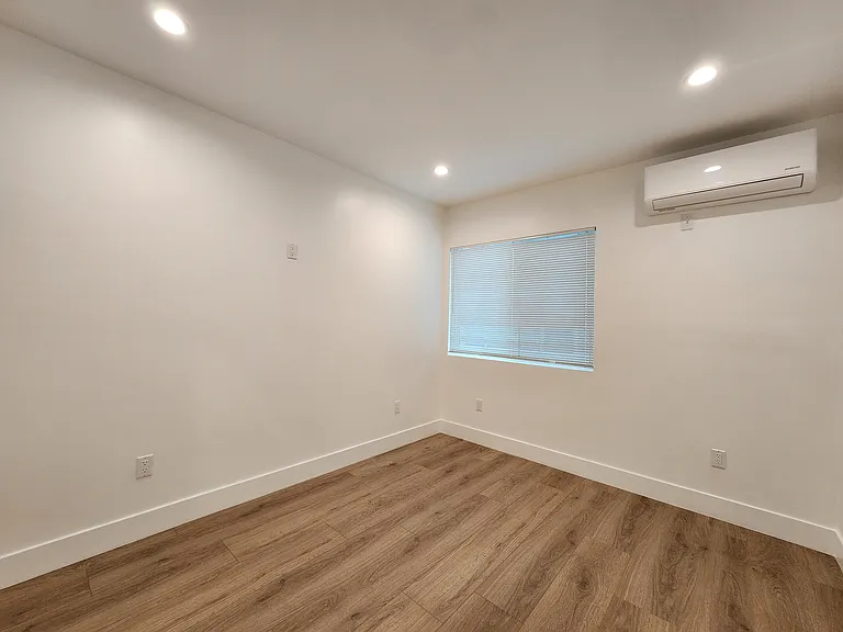 438 Ivy St #B — Photo 9