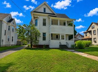 30 Laurel St, Holyoke, MA 01040