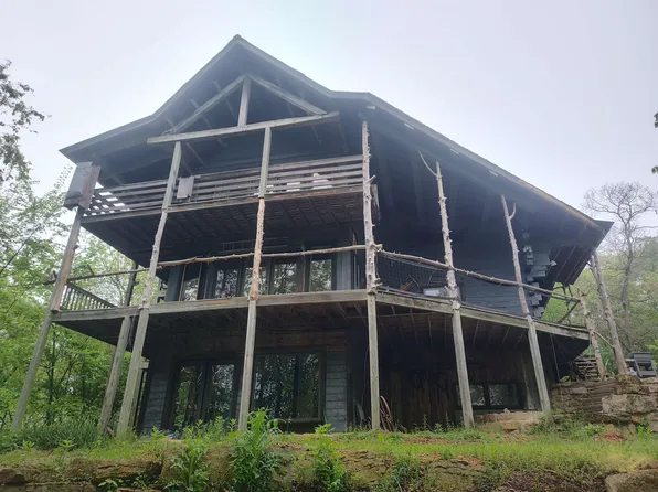 17820 Circle Dr, Boscobel, WI 53805
