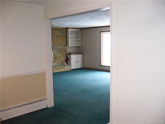 5th image of 389 Louvaine Dr