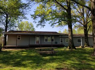 14147 Corinth Rd, Johnston City, IL 62951