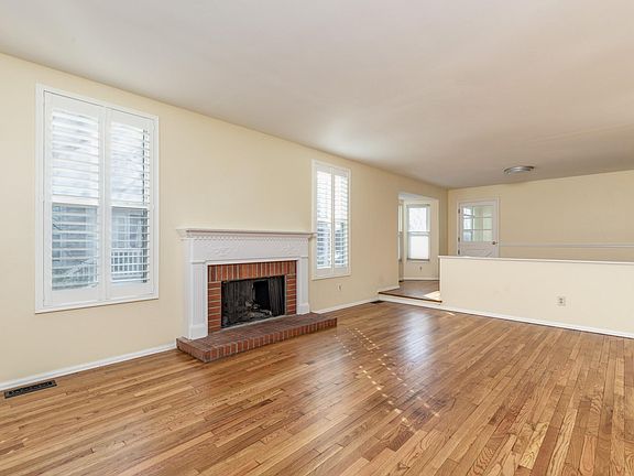 4th image of 5720 Kingsbury Pl