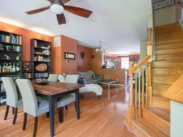 219 S Fremont Ave — Photo 7