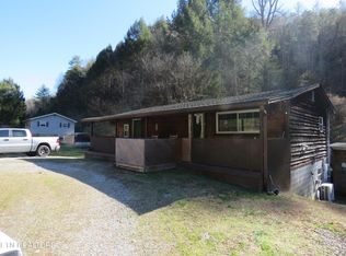 446 Lovers Ln, Townsend, TN 37882