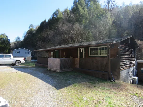 446 Lovers Ln, Townsend, TN 37882