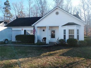 136 Everett Park Dr, Mooresville, NC 28115