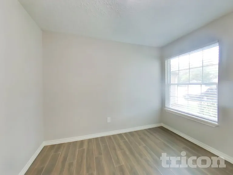 15614 Fox Springs Dr — Photo 12