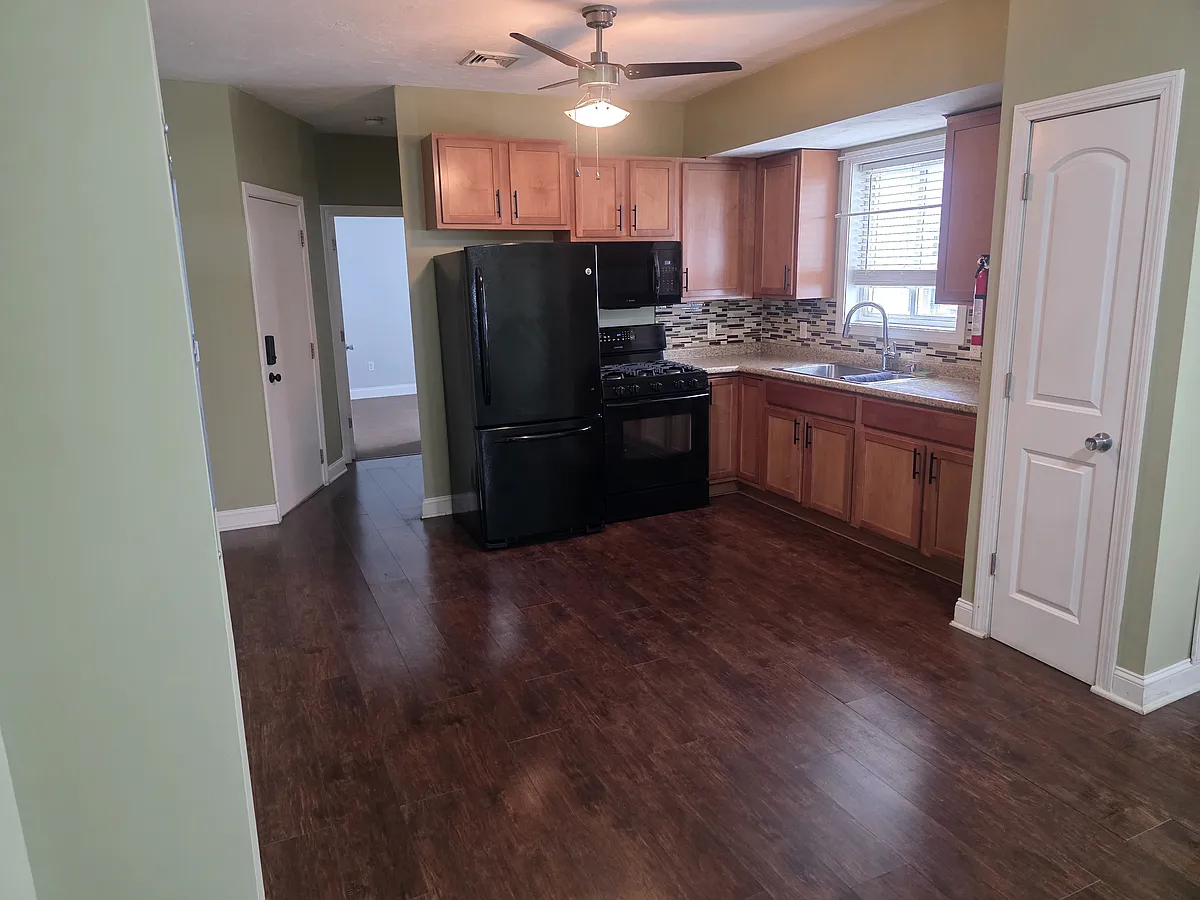 Building Photo - 48 Covell St #2W