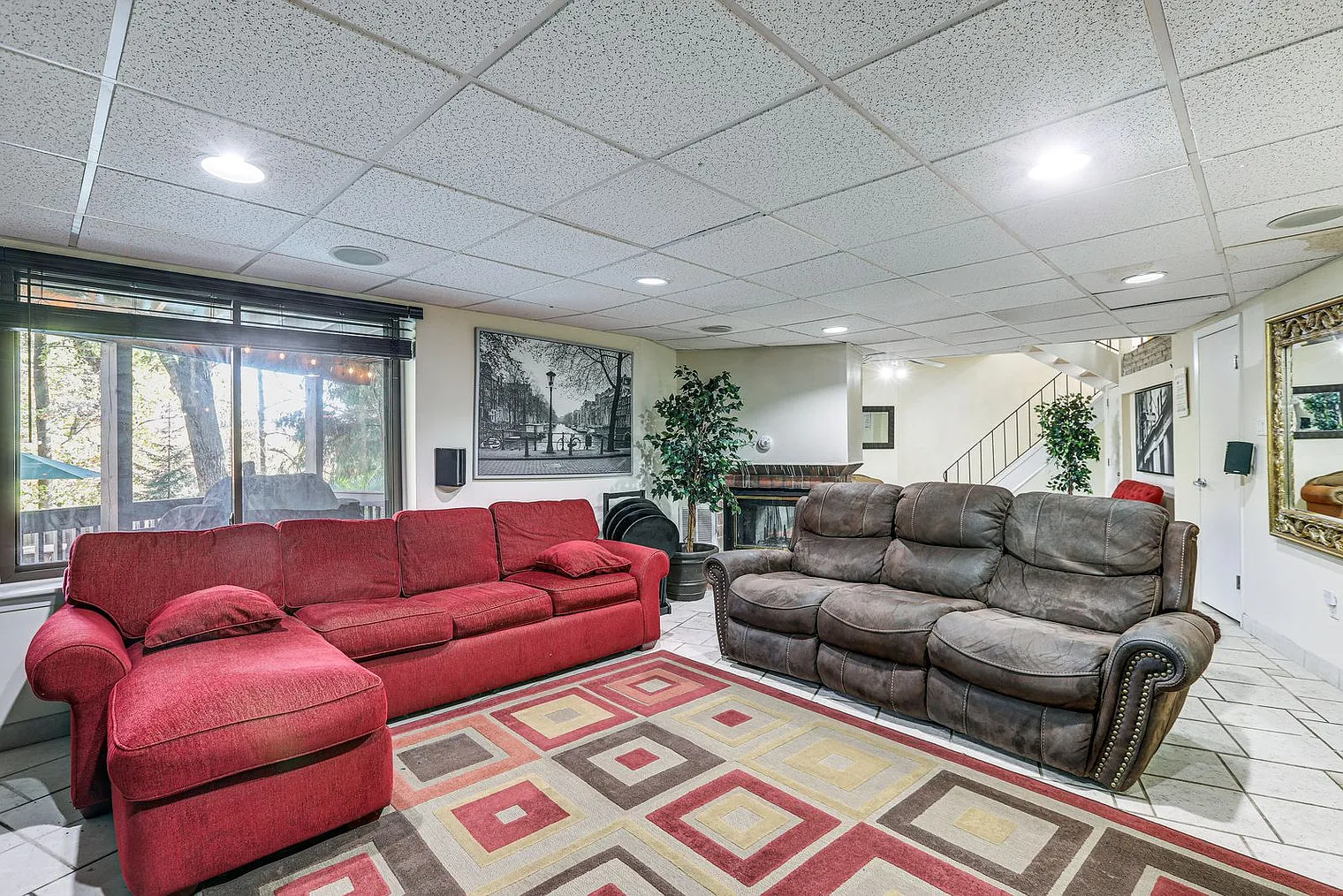 2 bed, 3.0 bath, 3993 sqft, $6,031 — Photo 2