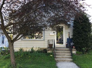 1313 N 68th St, Wauwatosa, WI 53213