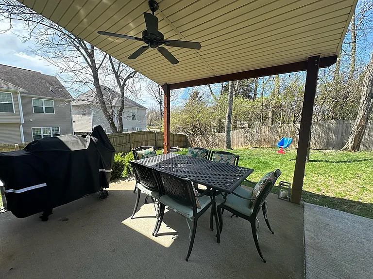 2205 Pokeberry Park — Photo 48