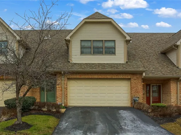 109 Woodcrest Dr N, Coraopolis, PA 15108