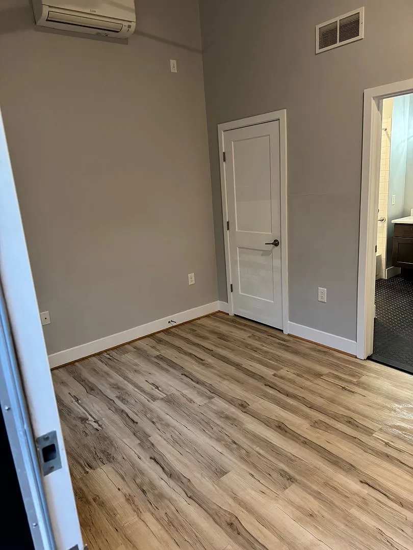 1817 Trenton, LLC — Photo 4