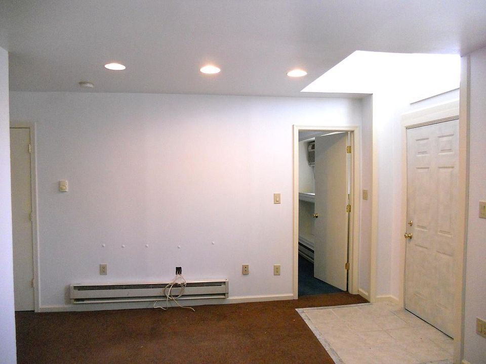 2nd image of 2747 S Darien St #1