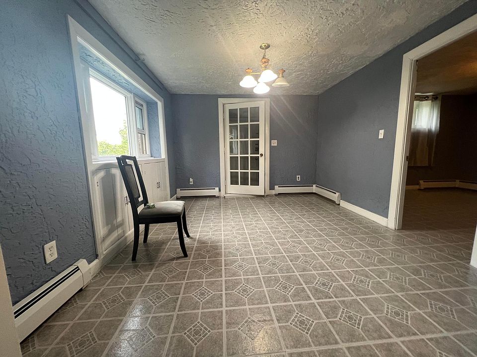 2nd image of 8 Altamount Ave #1