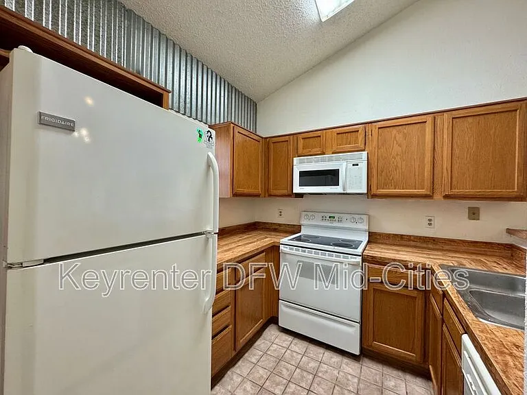 4800 W Lovers Ln #224 — Photo 9