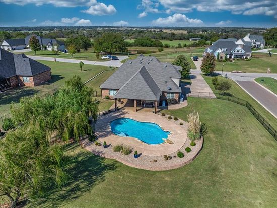 1582 High Ridge Dr, Blanchard, OK 73010