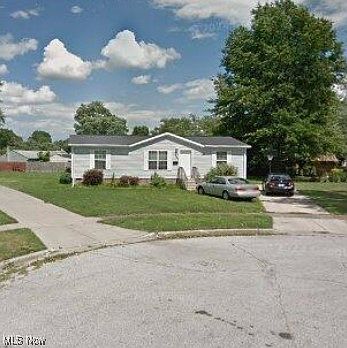 2nd image of 2627 E 40th St