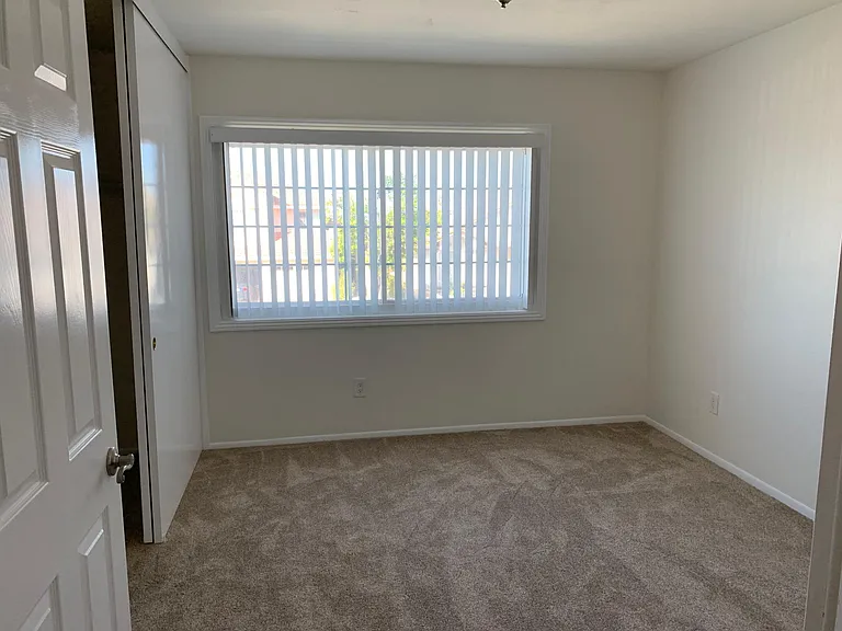 8179 Rimridge Ln — Photo 15