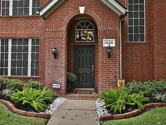 3rd image of 12418 Hammersmith Dr