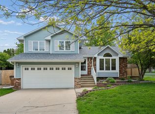 5630 Westridge Ct, West Des Moines, IA 50266