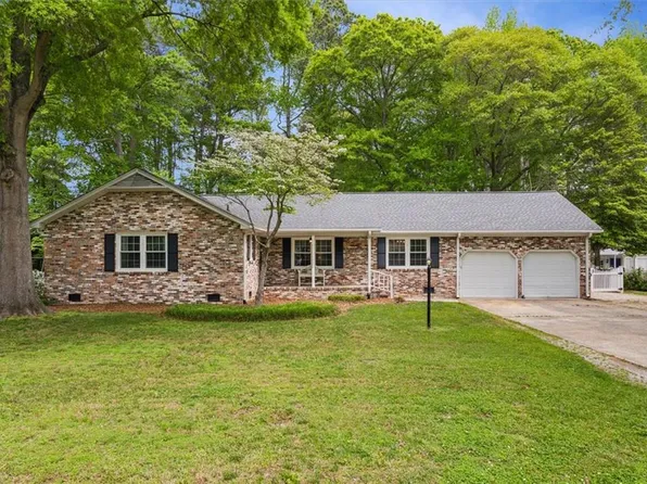 203 Fielding Lewis Dr, Yorktown, VA 23692