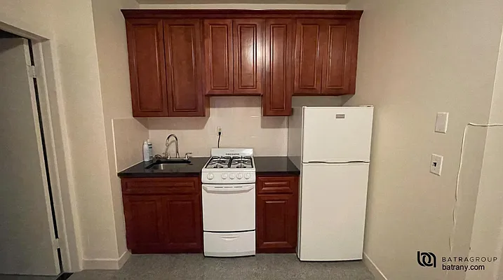 Rented by Batra Group Inc | media 20