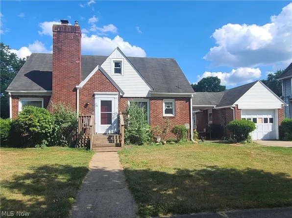 708 E 3rd St, Dover, OH 44622