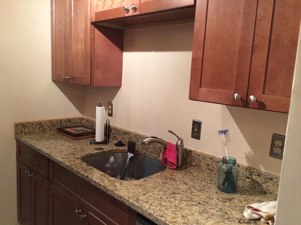 1st image of 3945 Lyndhurst Dr