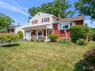 146 Osceola Ave, Middlesex, NJ 08846