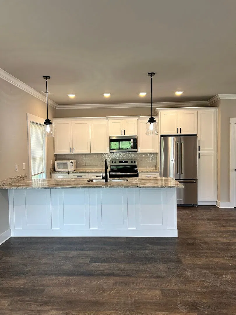 Ringgold GA Home | 3 Beds, 2.5 Baths, 2.5 Car Garage — Photo 4